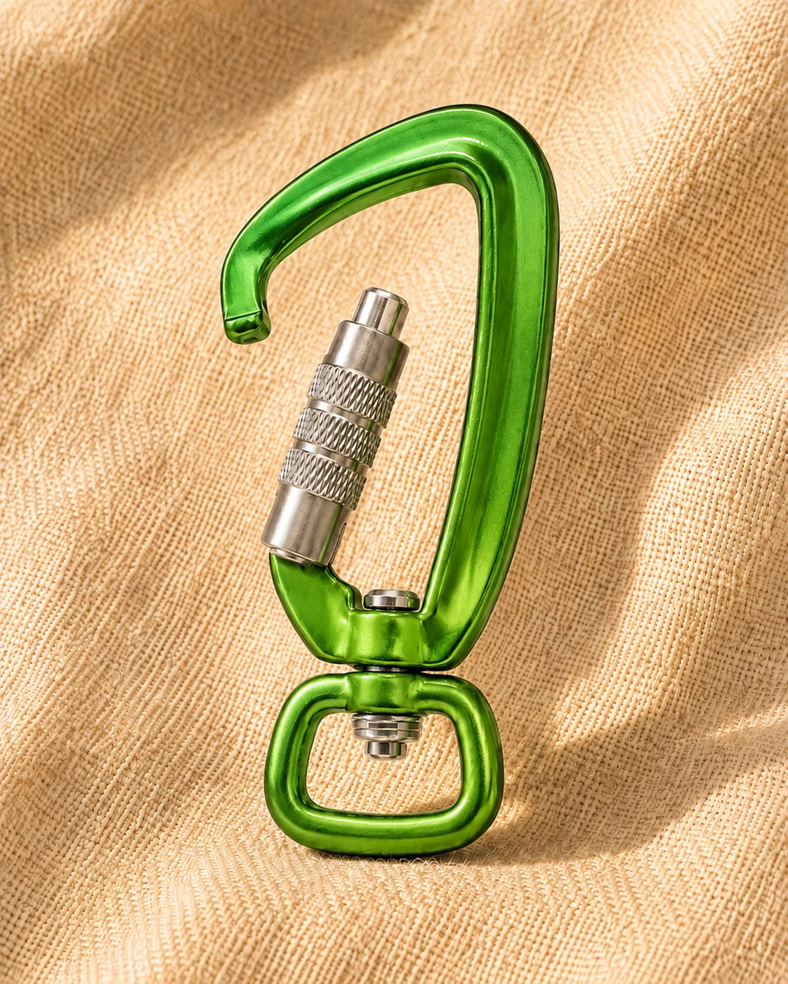 The Latch in vibrant green with brushed aluminum screw-lock